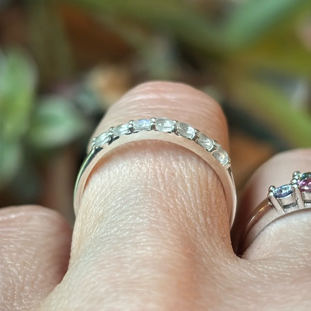 925 Genuine Rainbow Moonstone 7 Stone Band Ring Sterling Silver